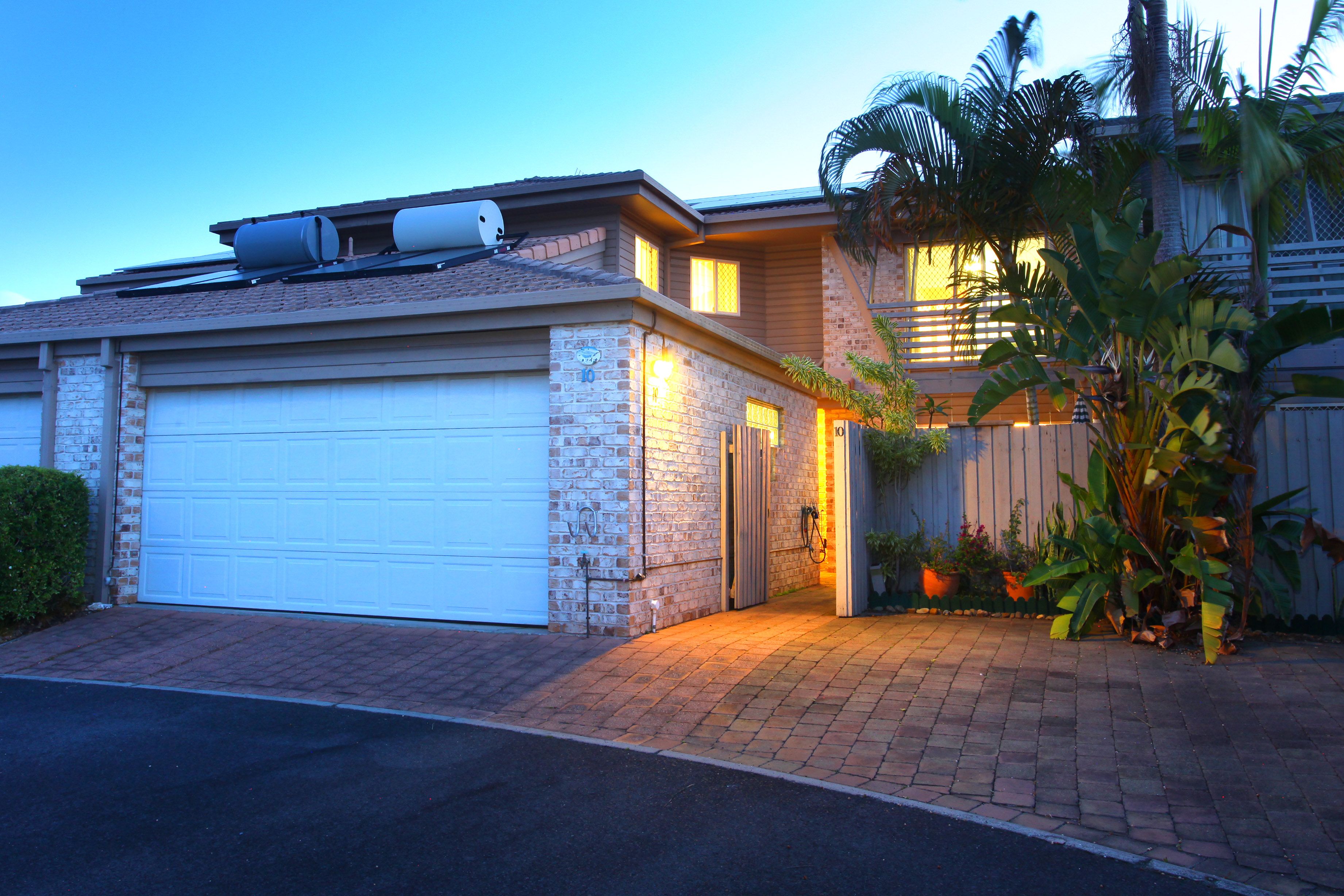 19 Robyn Street, Southport QLD 4215