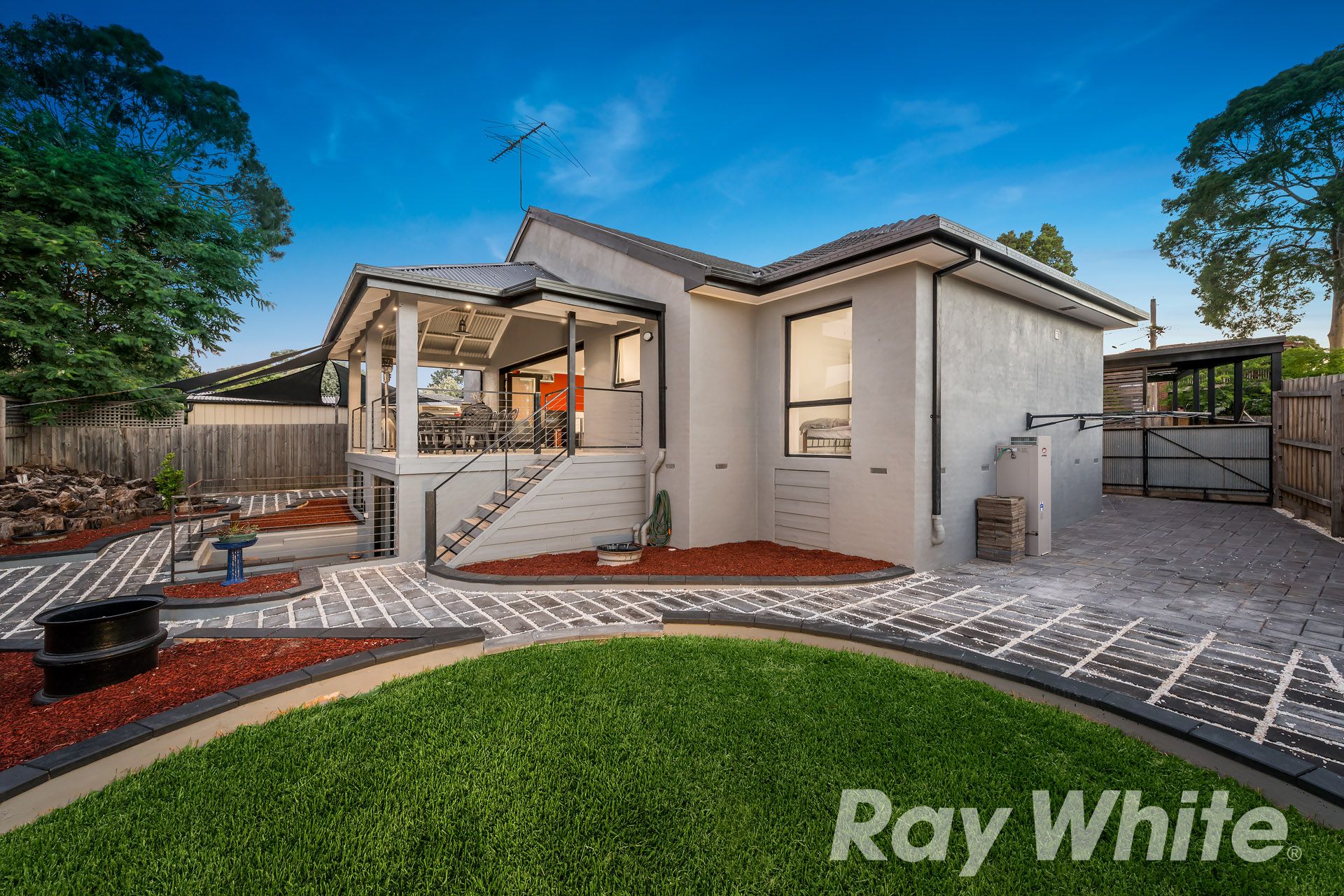 25 Romoly Drive, Forest Hill, VIC 3131