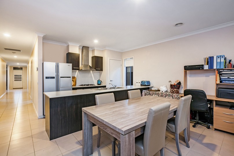 6 Watergum Avenue, Craigieburn, VIC 3064