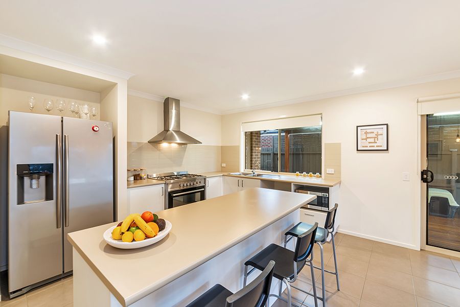 11 McMahon Avenue, Armstrong Creek, VIC 3217