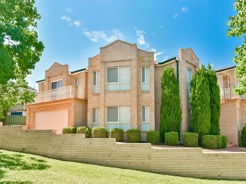 3 Farnsworth Avenue, Campbelltown, NSW 2560