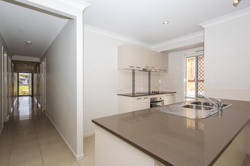 28 Elphinstone Street, Doolandella, QLD 4077