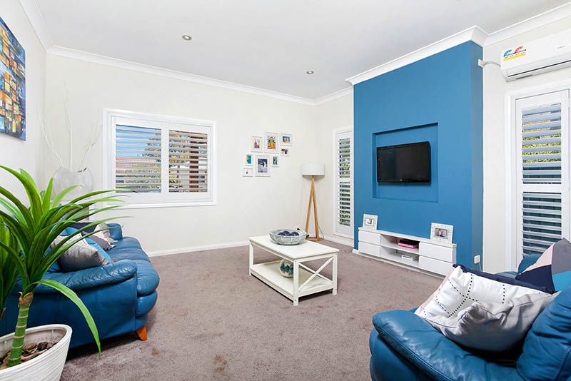 11 Watson Street, Oak Flats, NSW 2529