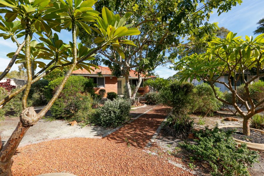 17 Hoskin Street, Cloverdale, WA 6105