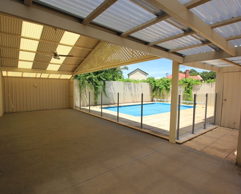 802 Port Road, Woodville South, SA 5011