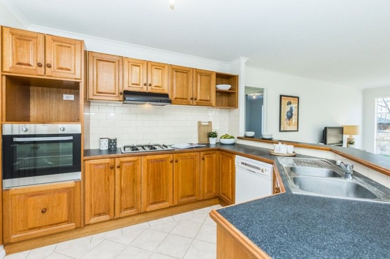 85 Meadowvale Drive, Grovedale, VIC 3216