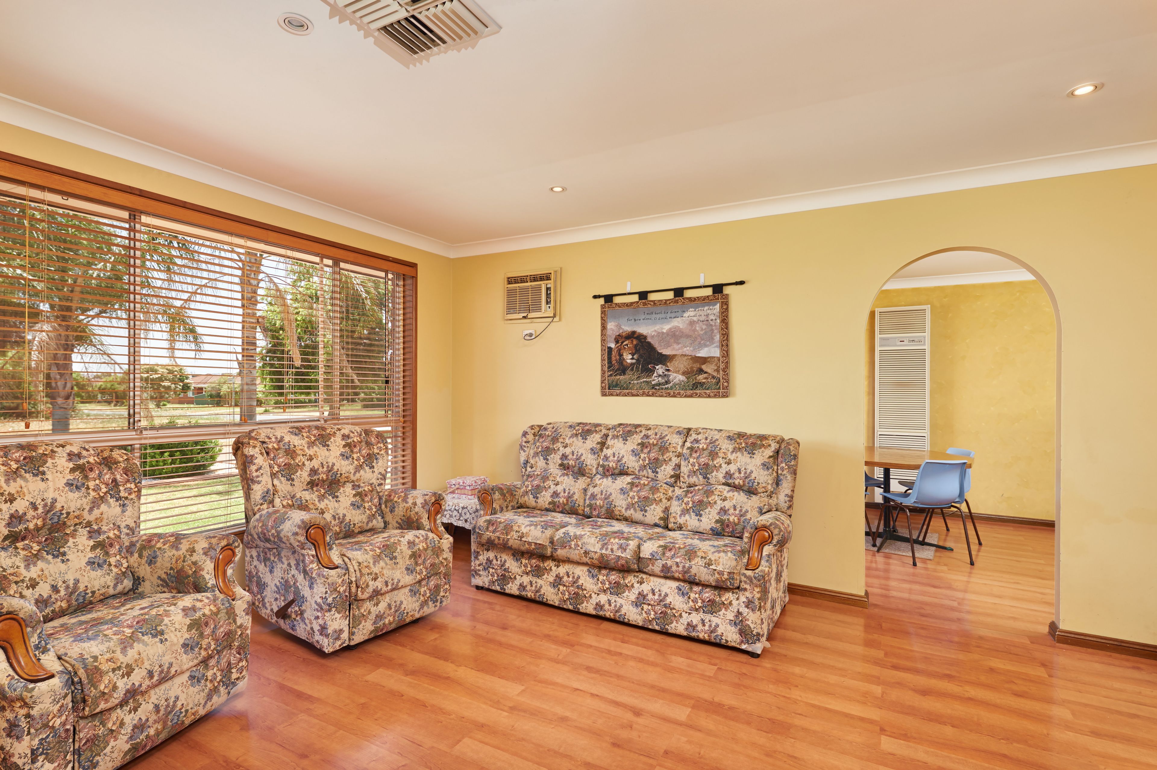 17 Sackville Drive, FOREST HILL, NSW 2651