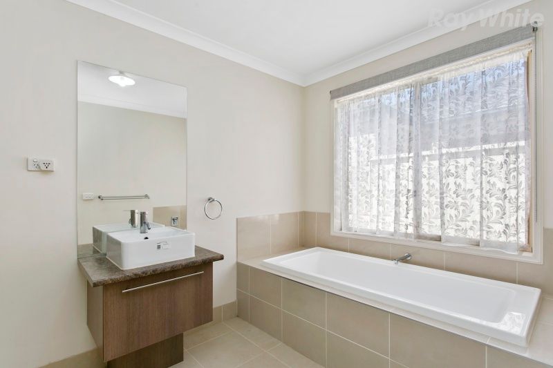 45 Salvia Avenue, Pakenham, VIC 3810