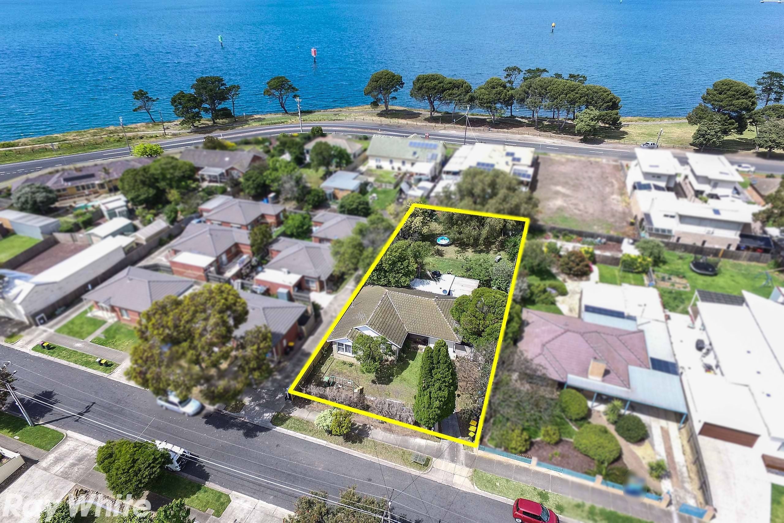 26 Pine Avenue, North Shore, VIC 3214