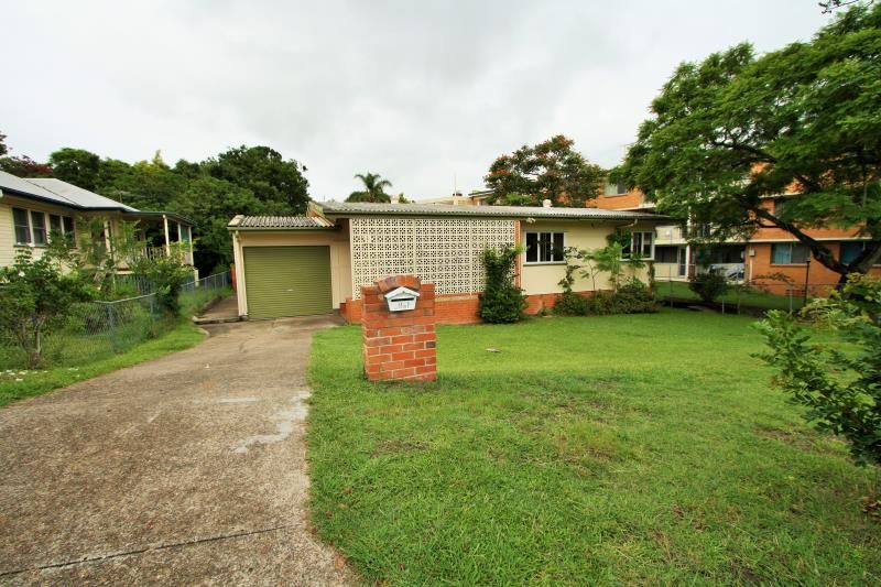11 Steele Street, Holland Park, QLD 4121