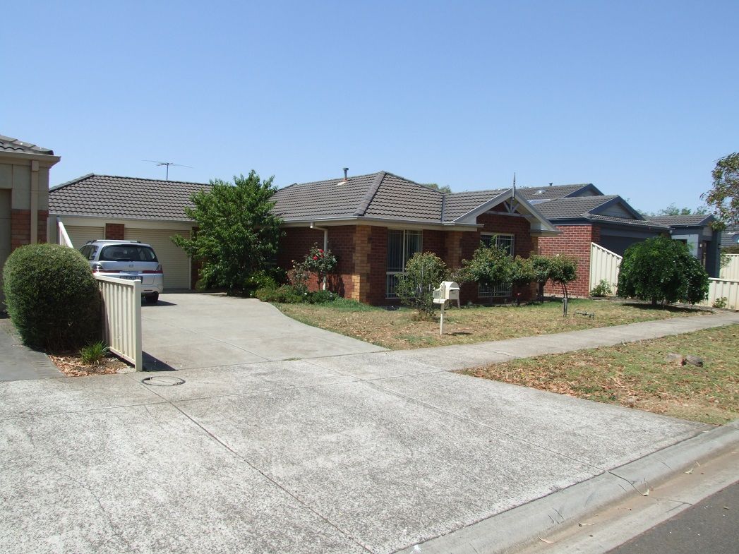64 Dunvegan Drive, Kurunjang, VIC 3337