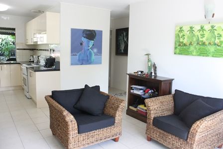 2 Granadilla Street, Holloways Beach, QLD 4878