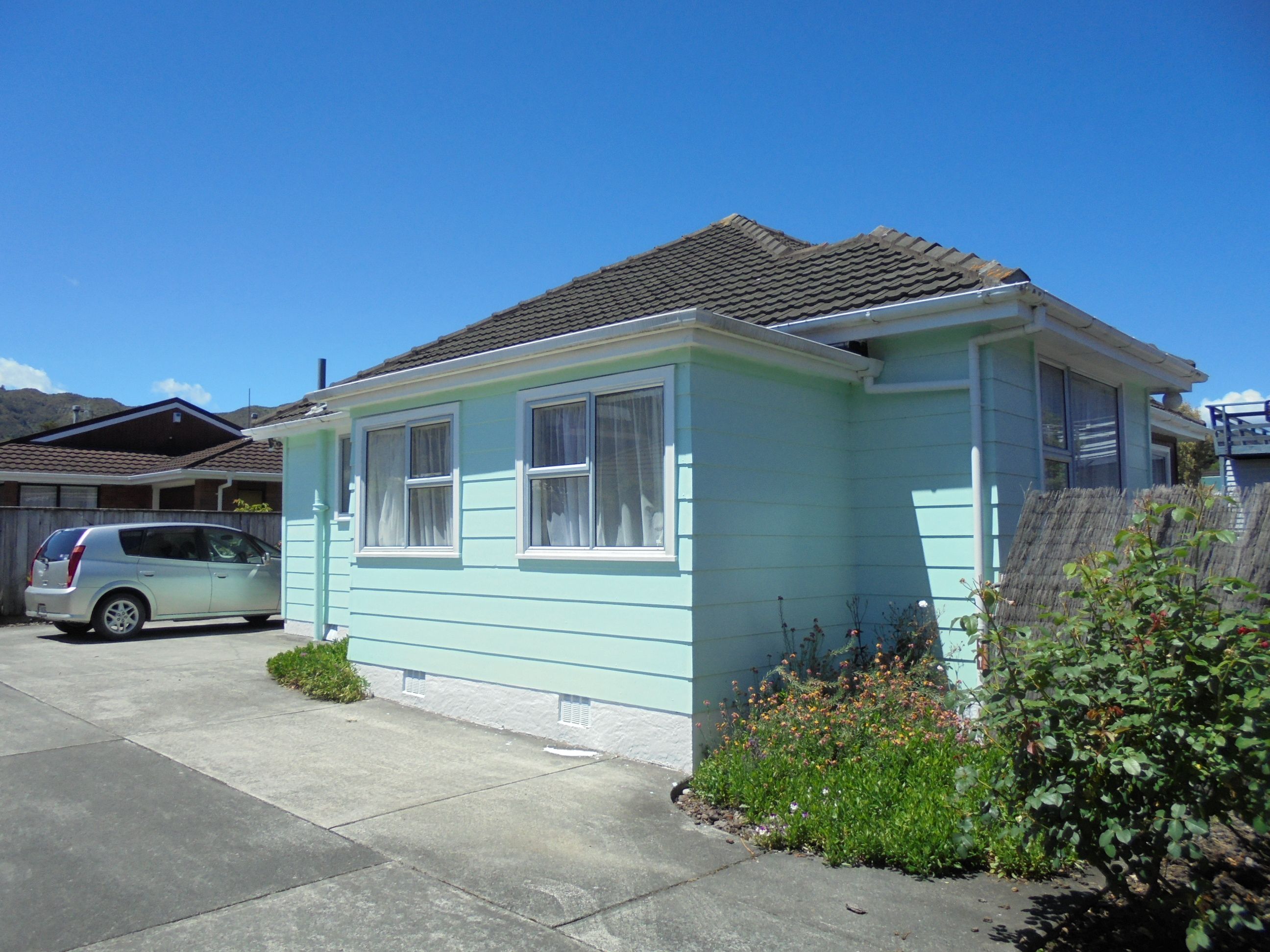 2/147 Stokes Valley Road, Stokes Valley, Lower Hutt City