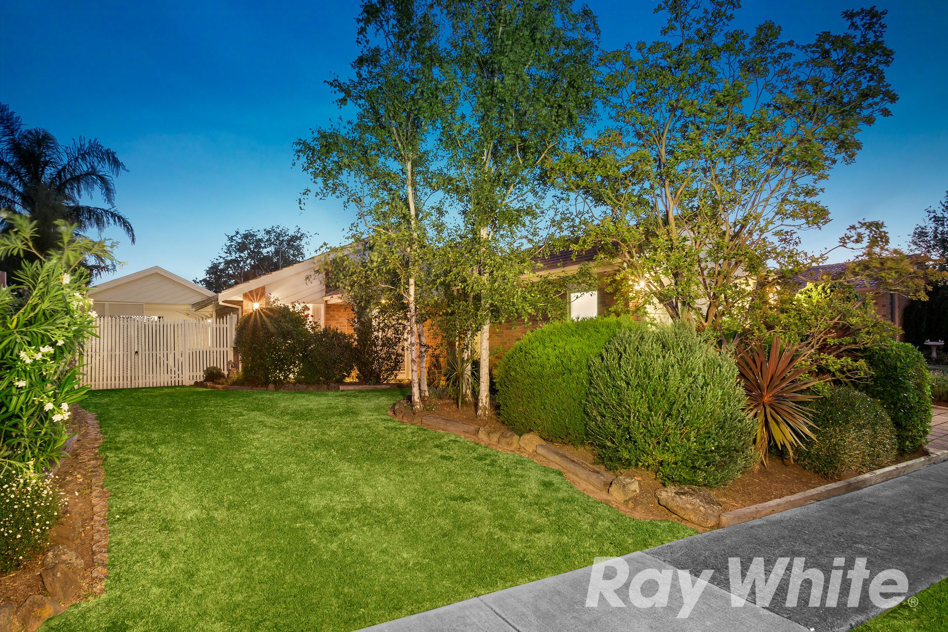 17 Hancock Drive, Ferntree Gully VIC 3156