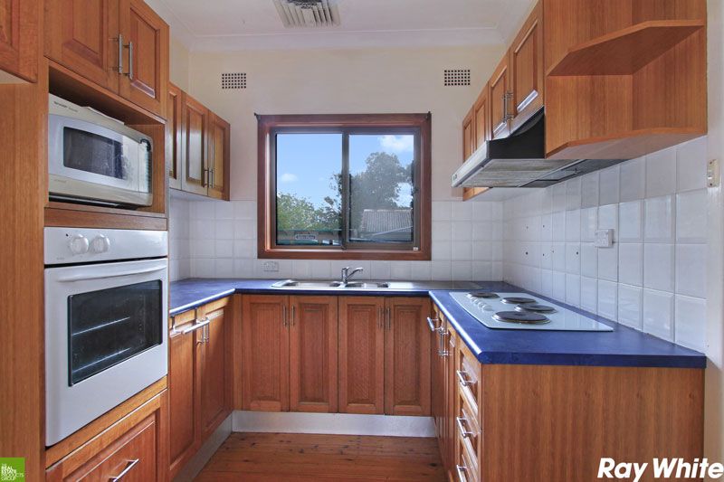 7 Burroo Street, Albion Park Rail, NSW 2527