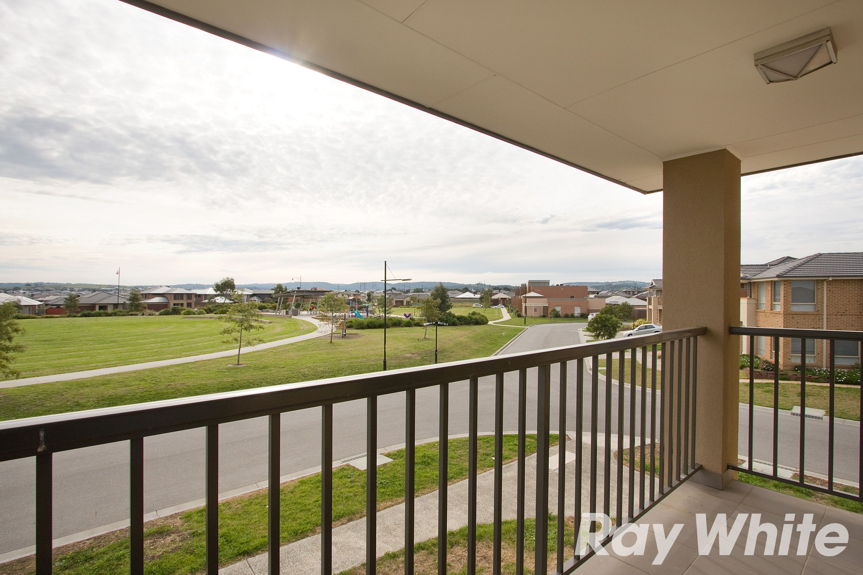 6 Avon River Way, Pakenham, VIC 3810