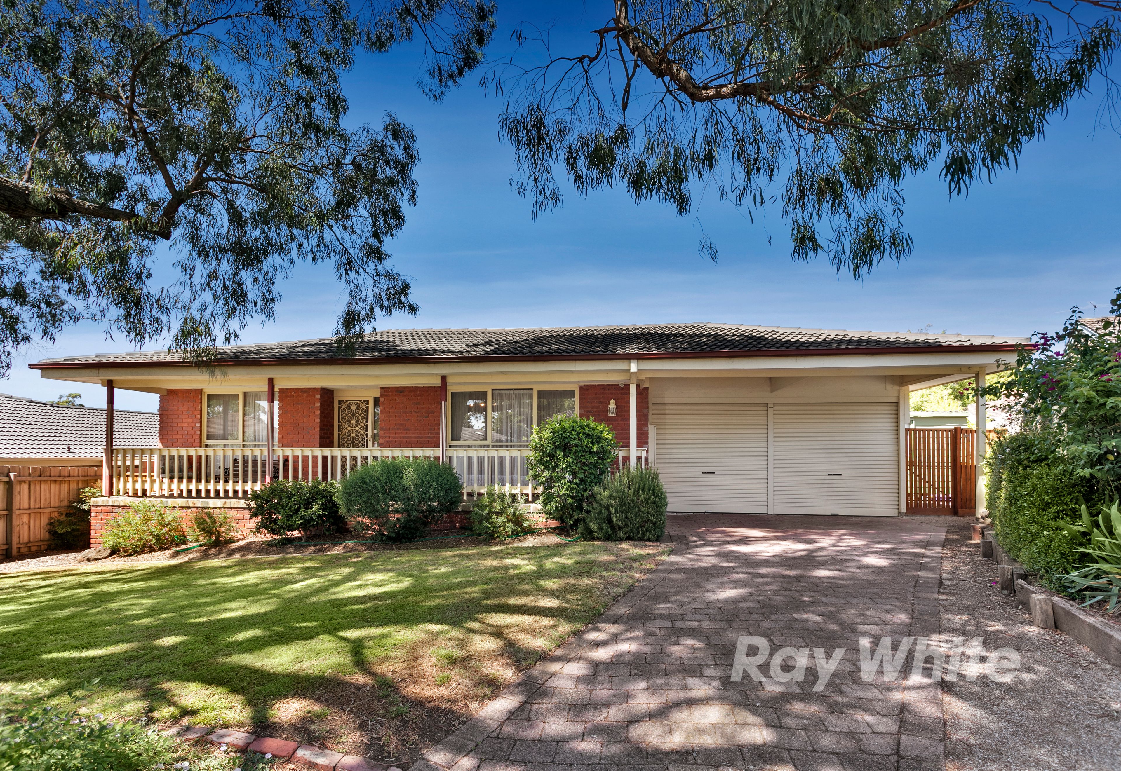 4 Sundowner Court, Wheelers Hill VIC 3150