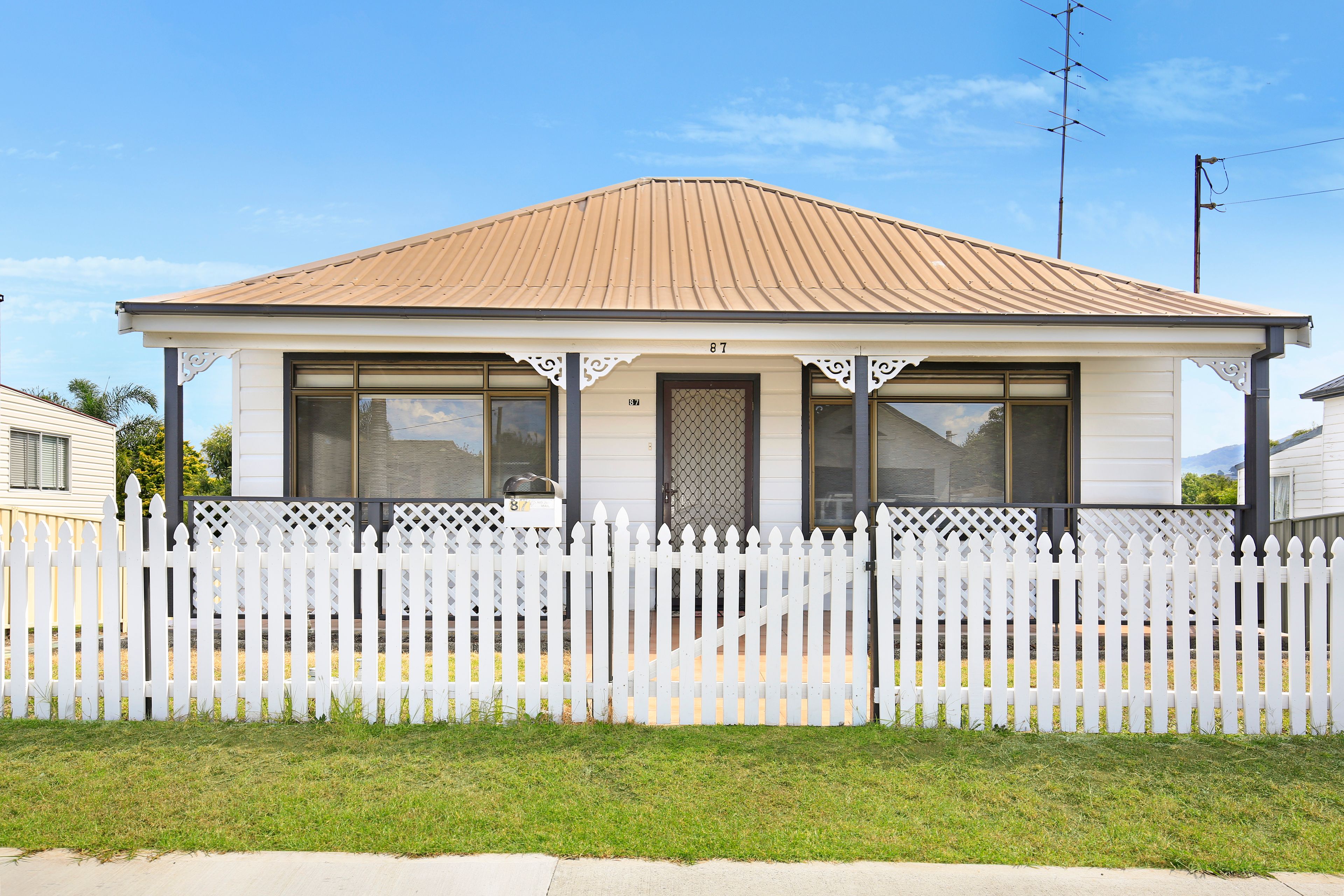 87 Mount Keira Road
