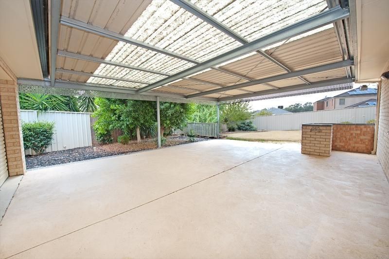 251 Desmond Street, Lavington, NSW 2641