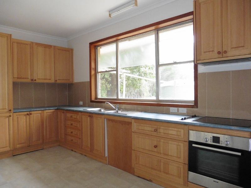 12 Mayfield Road, Cranbourne East, VIC 3977