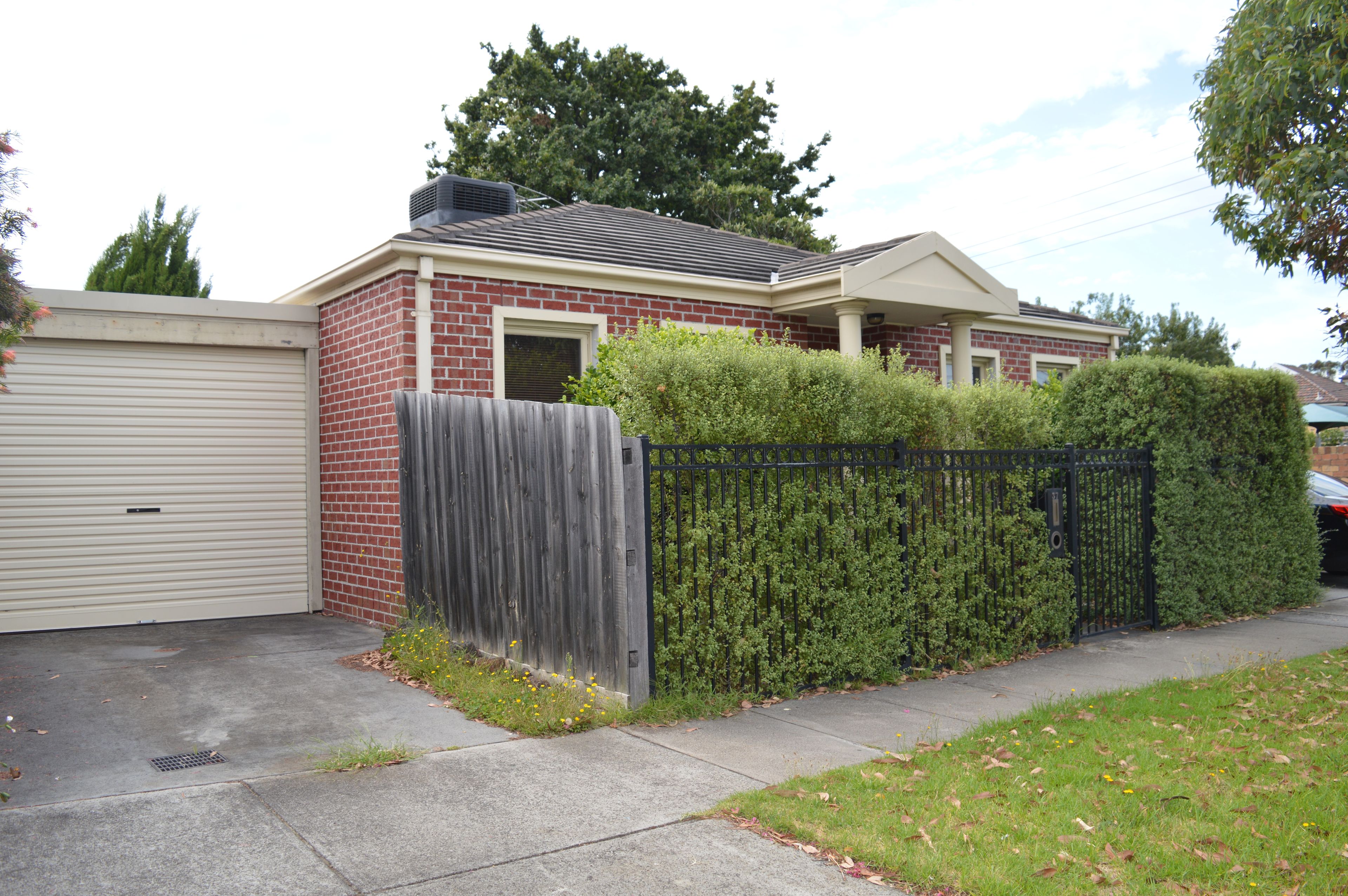 37 Friendship Square, Cheltenham, VIC 3192