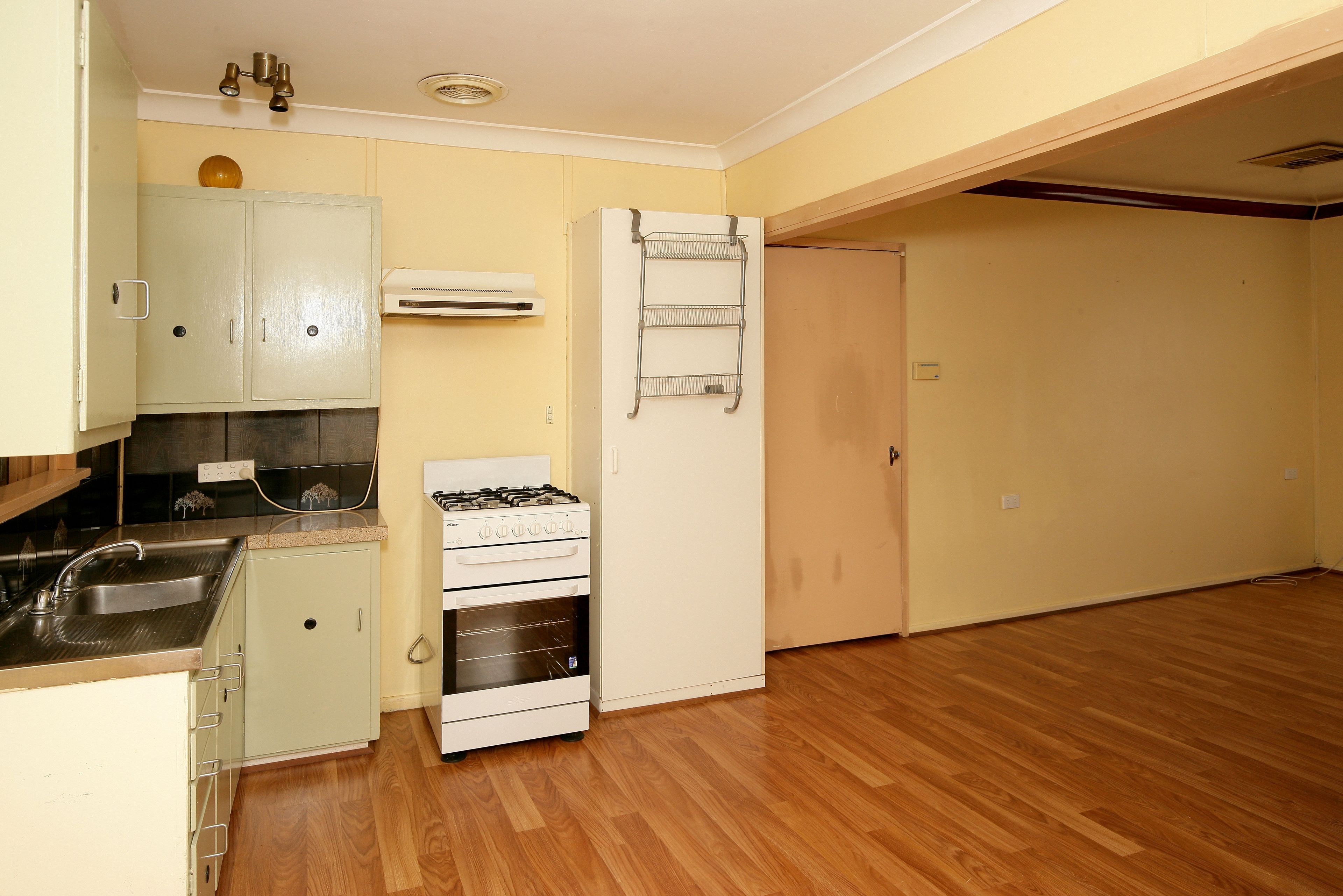 10 Immarna Place, Kooringal, NSW 2650