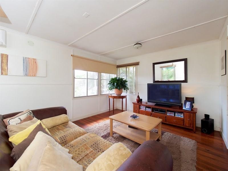 25 Baillieston Street, Leichhardt, QLD 4305