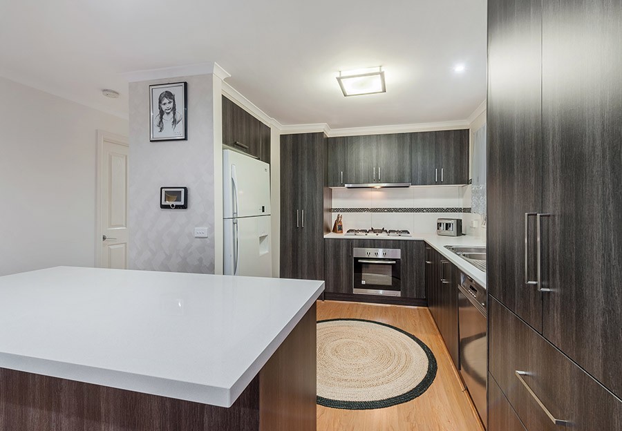 14 Thompson Crescent, Roxburgh Park, VIC 3064