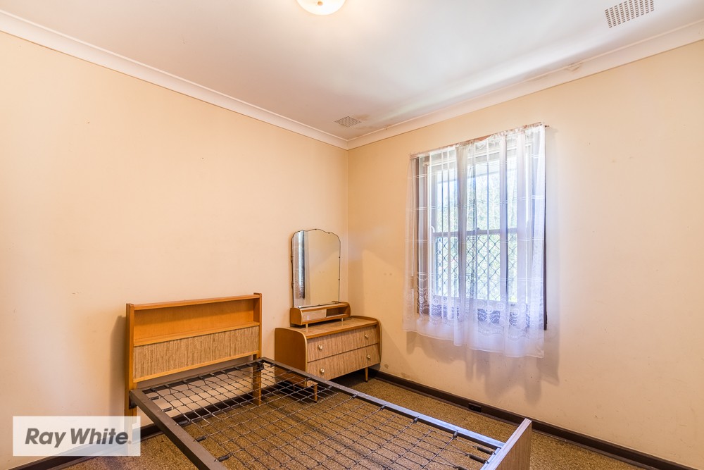 47 Keeley Way, Girrawheen, WA 6064