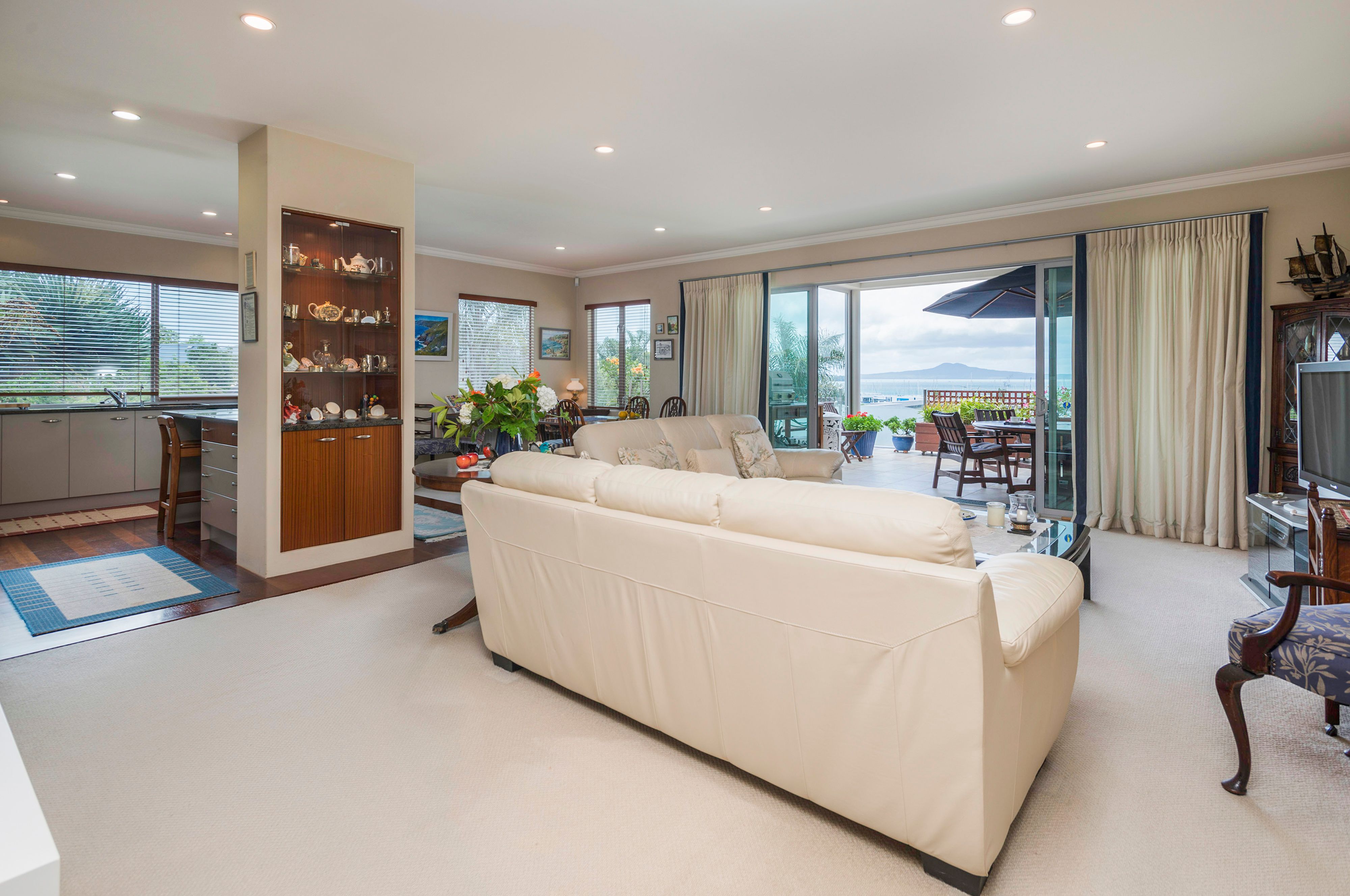 4/2 Sunderlands Road, Half Moon Bay, Manukau City