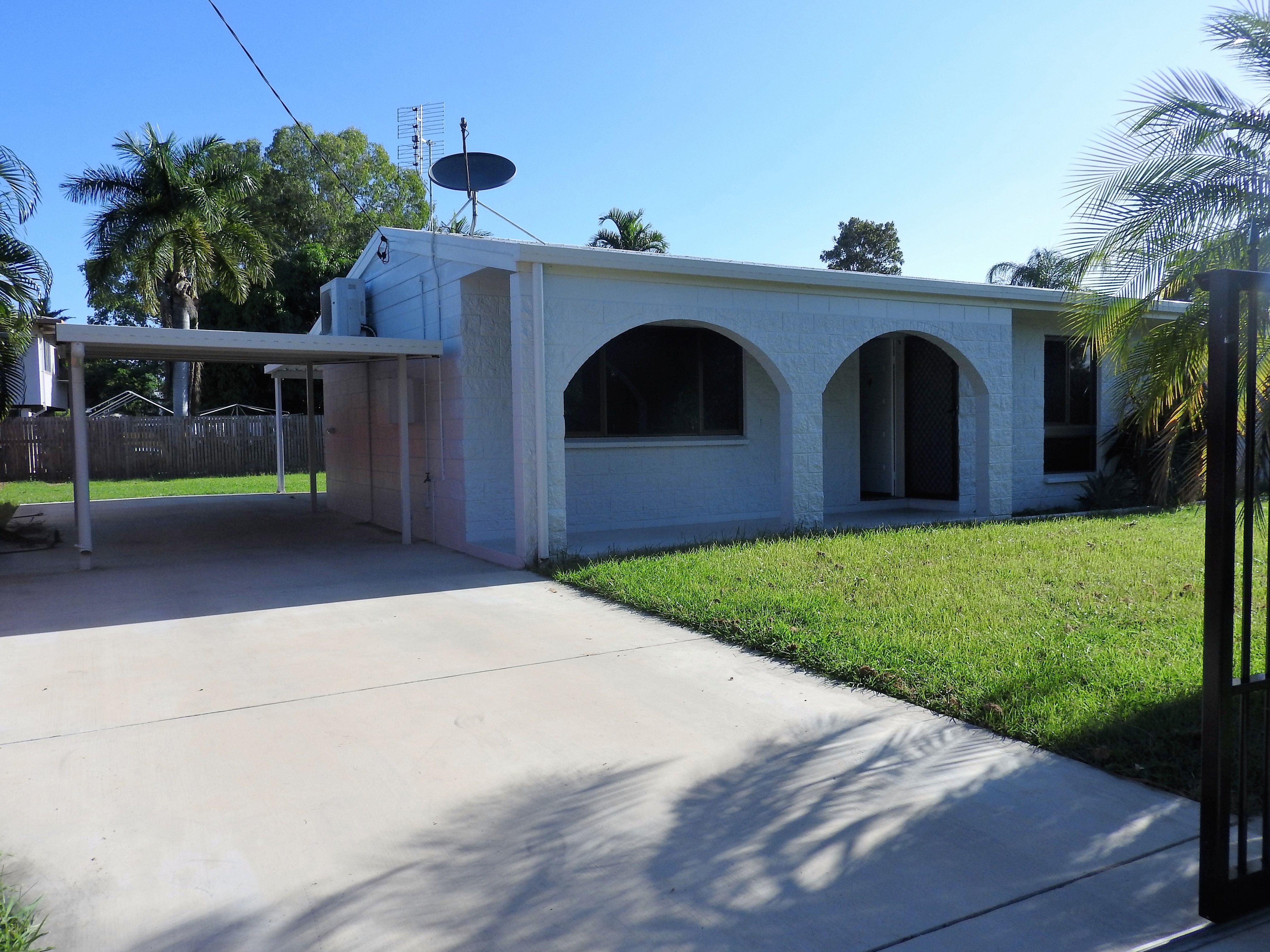 4 Salina Drive, Kelso, QLD 4815