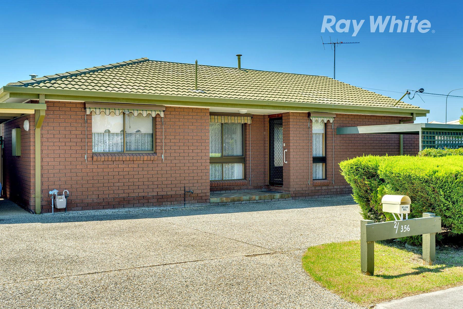 2/356 Parnall Street, Lavington, NSW 2641