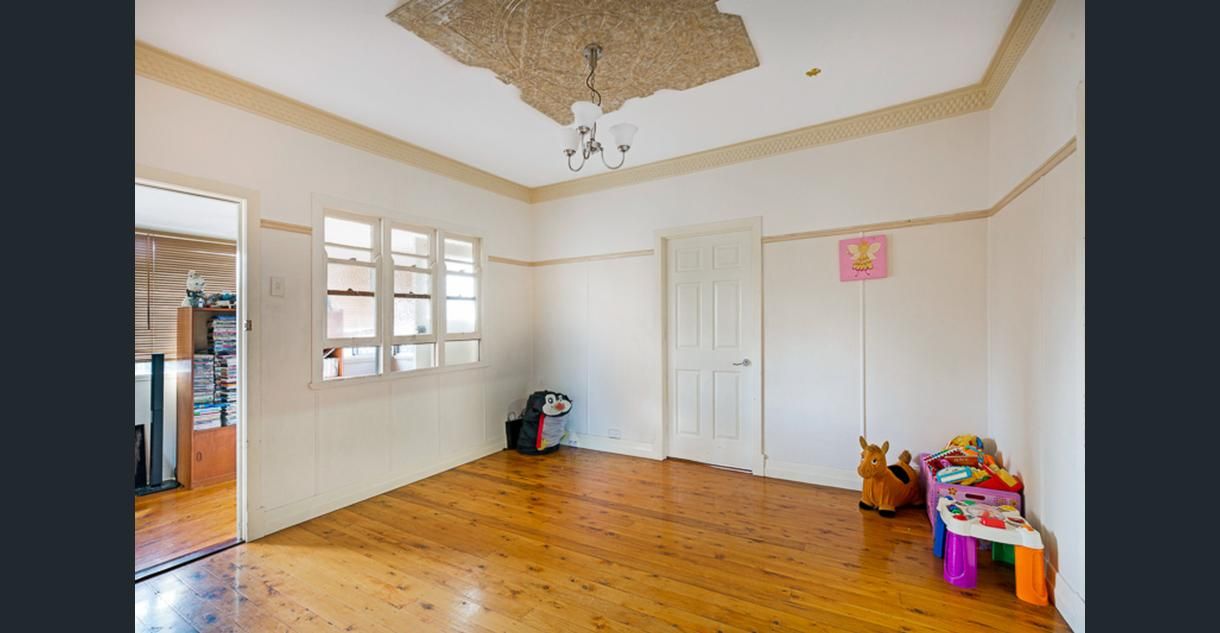 180 Holberton Street, Newtown, QLD 4350