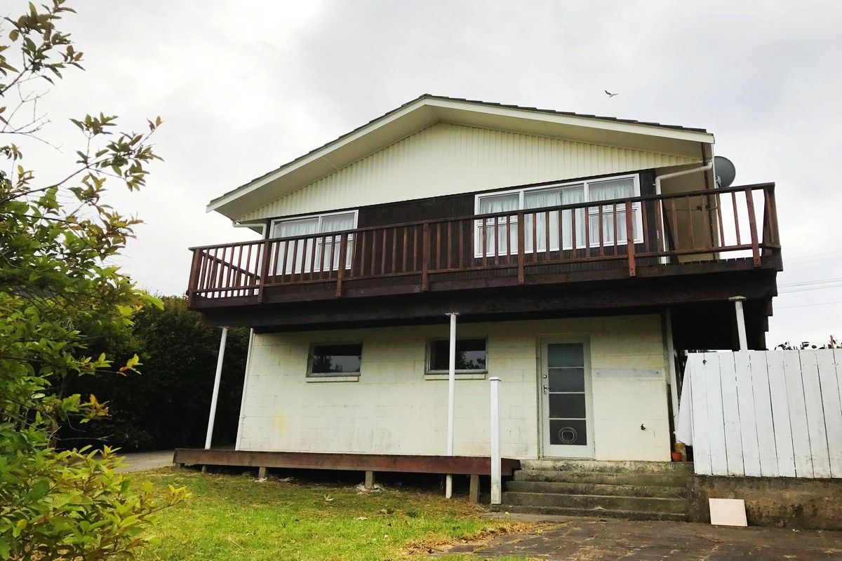 70 Arran Road, Browns Bay, North Shore City