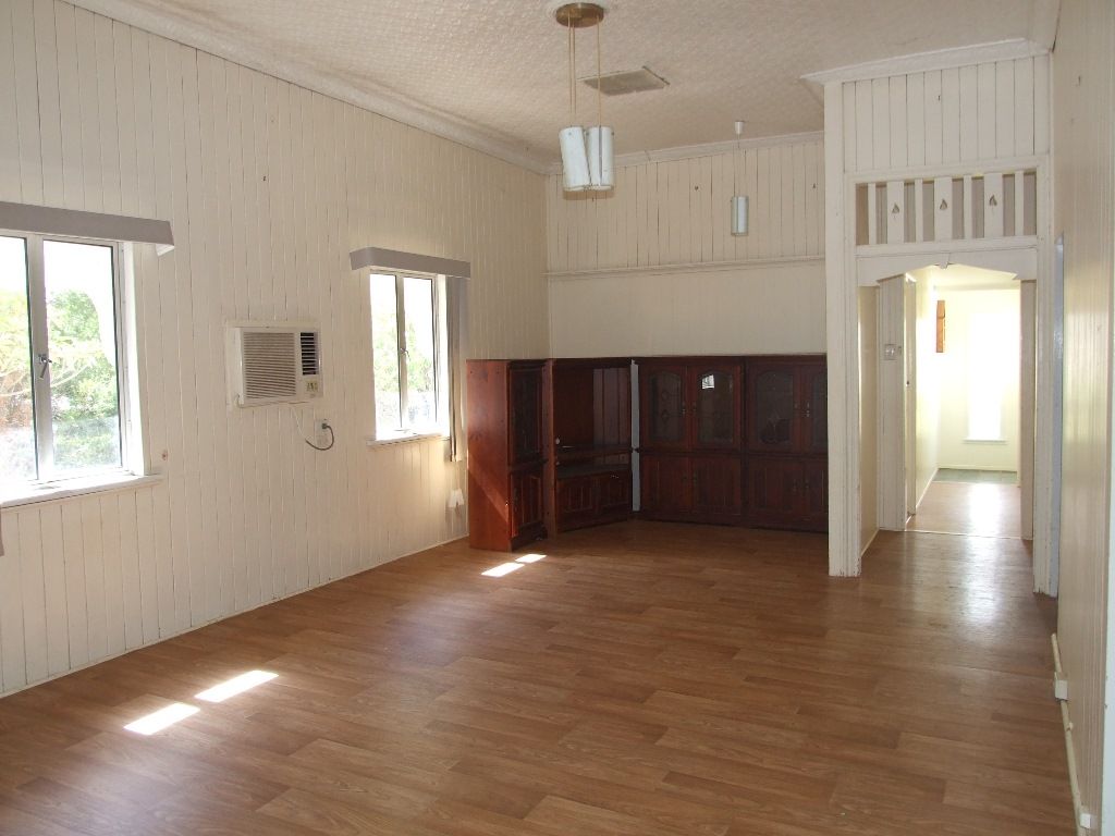 35 Wompoo Road, Longreach, QLD 4730