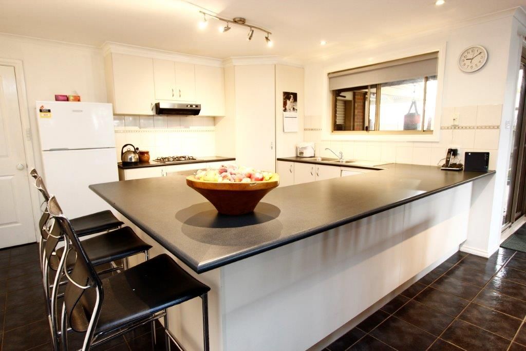 20 Carstairs Close, Grovedale, VIC 3216