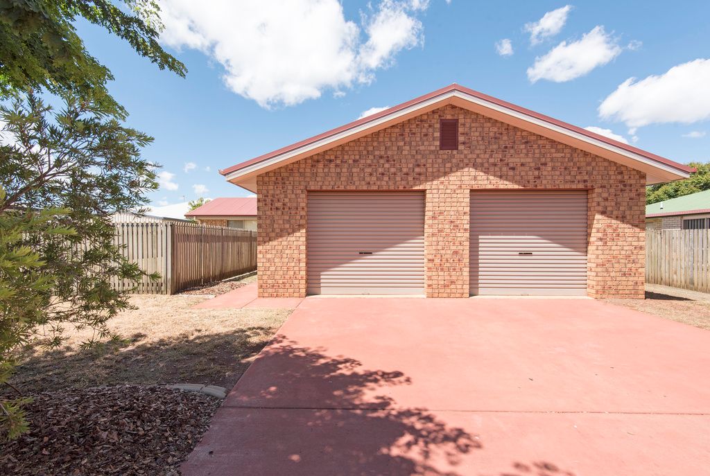 12 Pixie Drive, Kearneys Spring, QLD 4350