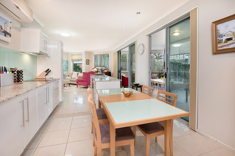 Unit 1/93 Landsborough Parade, Golden Beach, QLD 4551