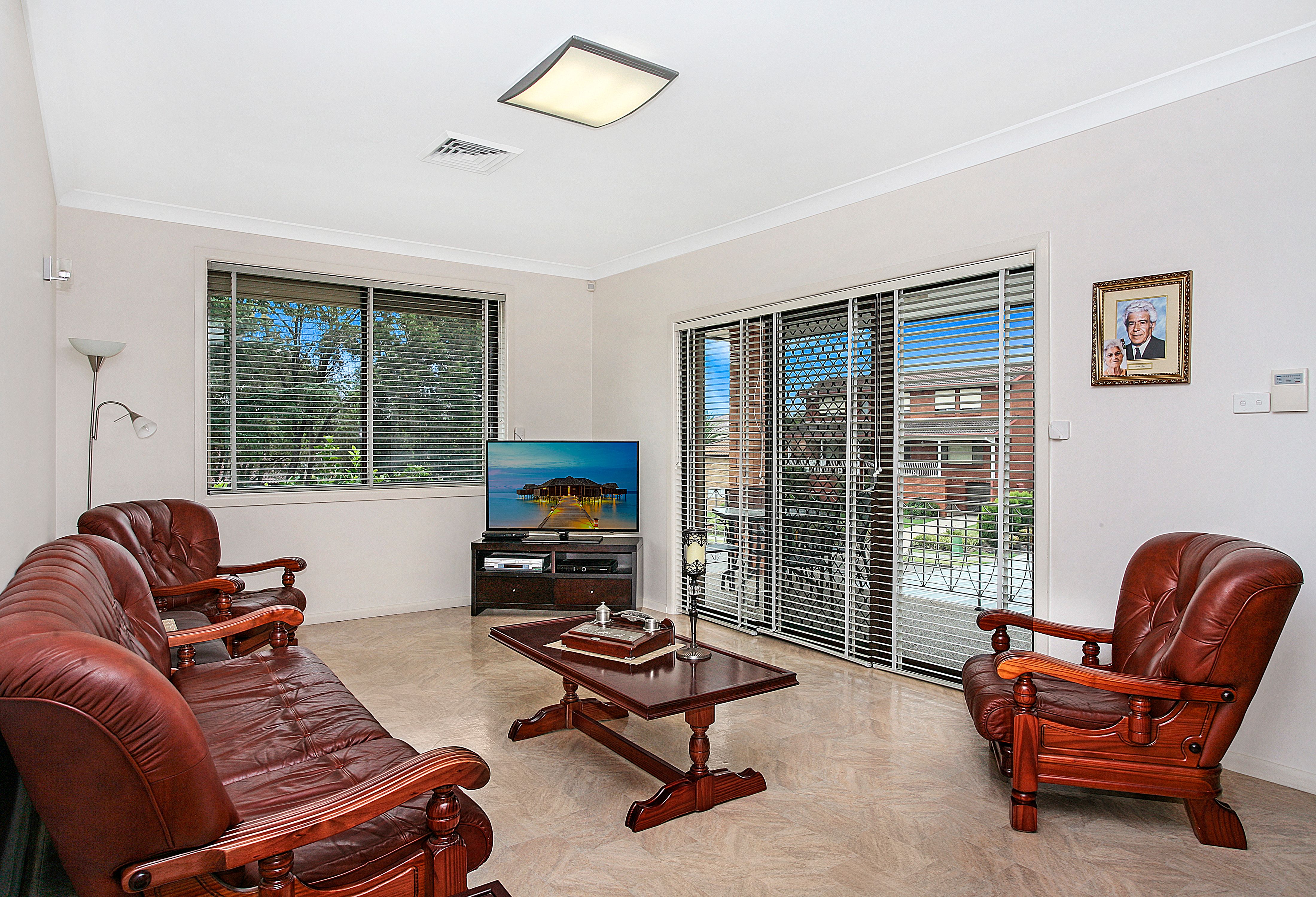 15 Piesley Street, Prairiewood, NSW 2176