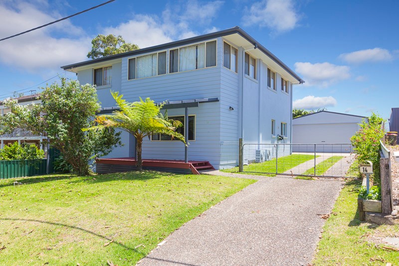 14 Bronte Crescent, Sunshine Bay, NSW 2536