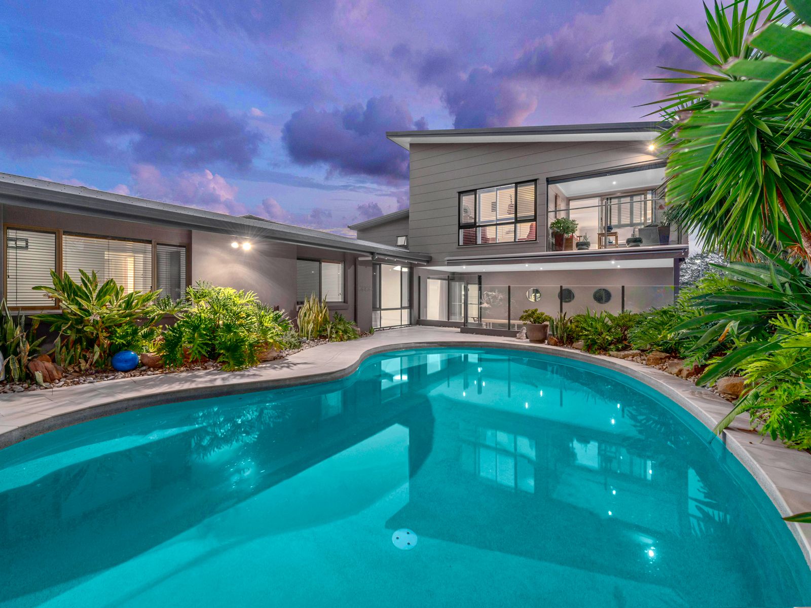 7 Falk Street, Stafford Heights, QLD 4053