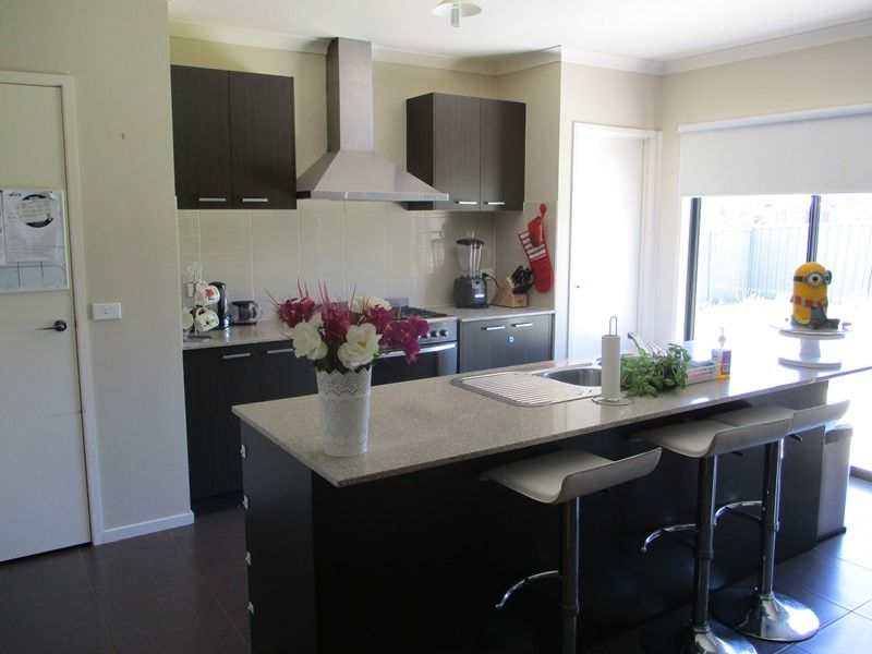 25 Ardent Crescent, Cranbourne East, VIC 3977