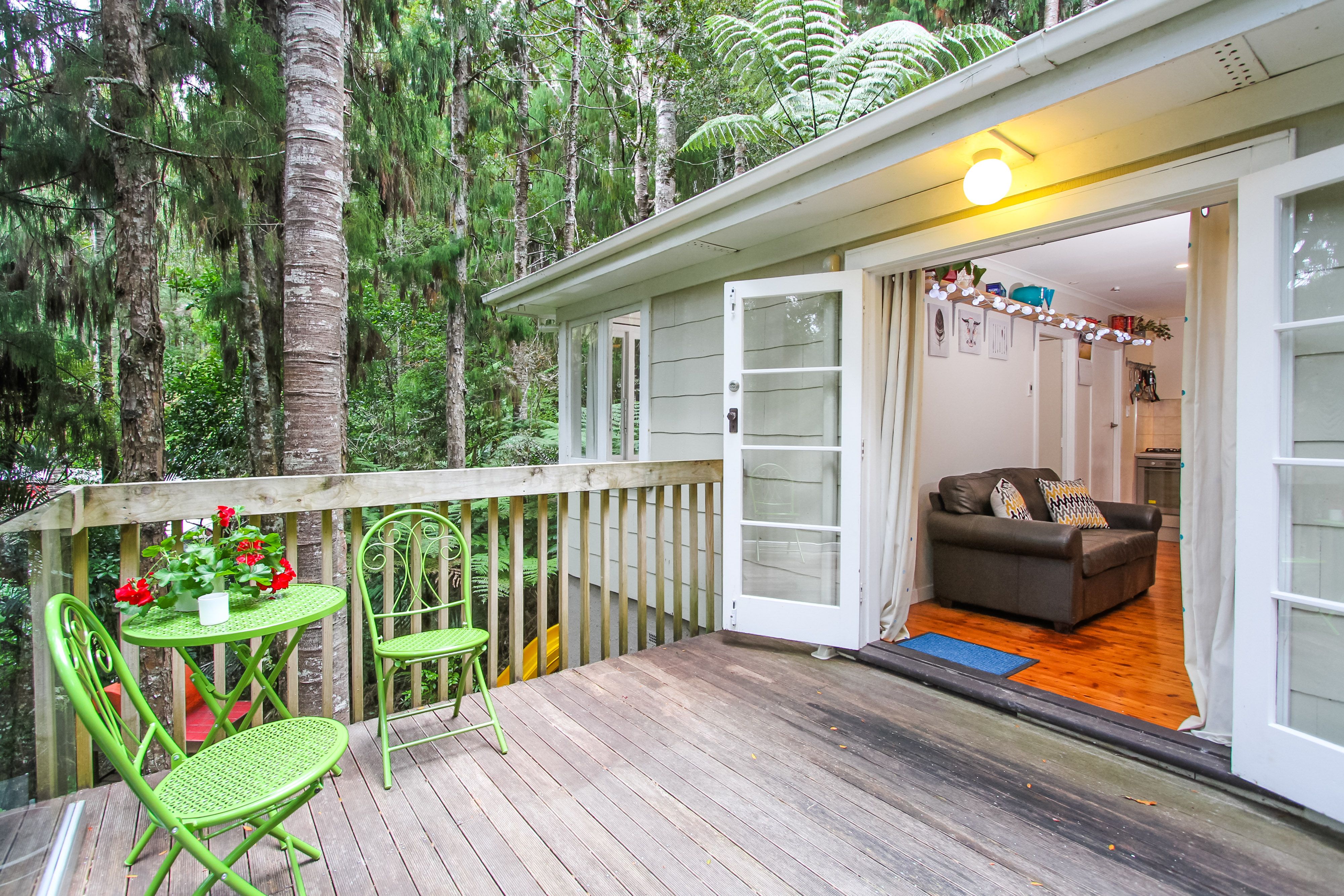 10 Kauri Loop Road, Oratia, Waitakere City