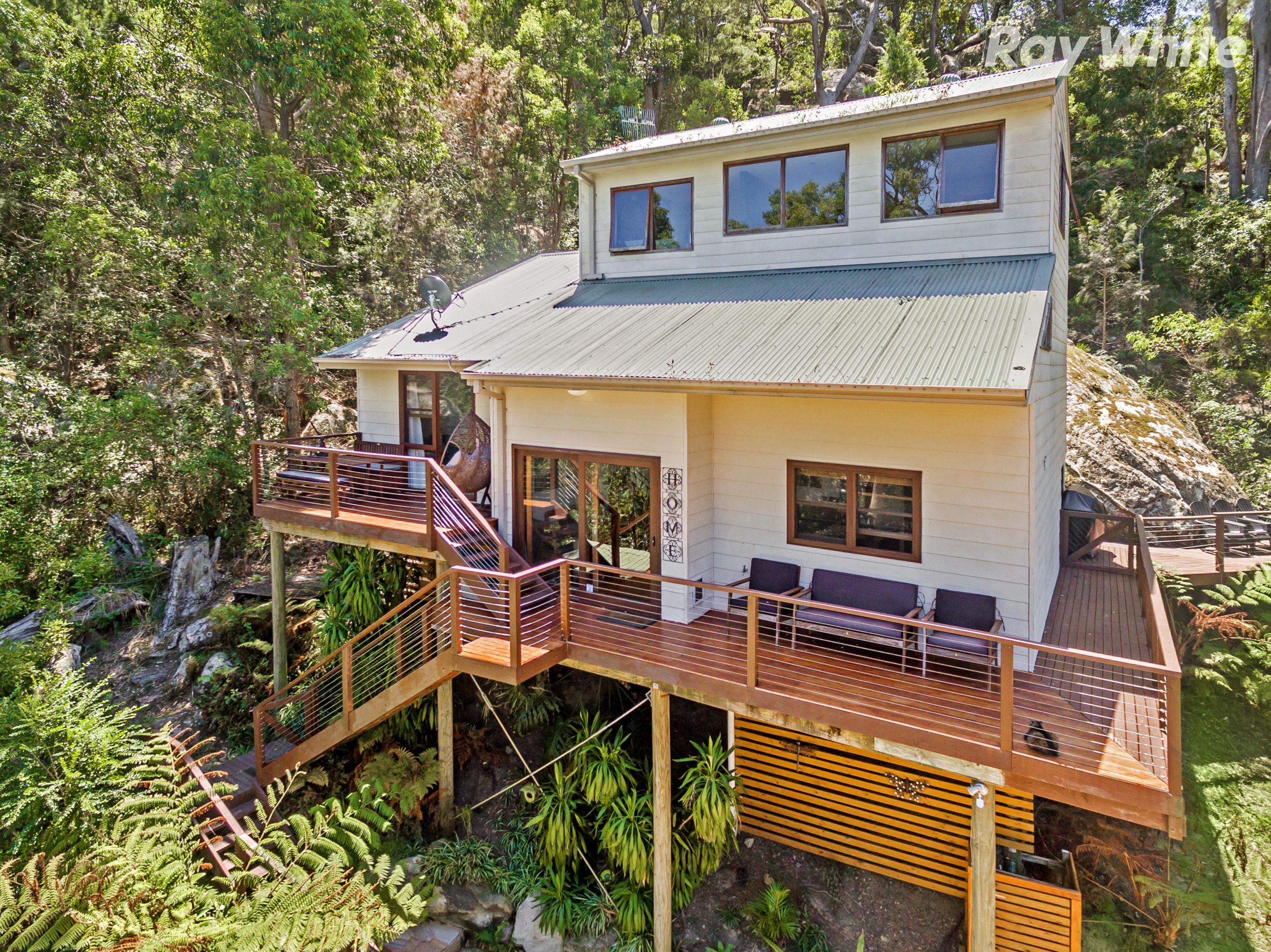 21 Treeview Place