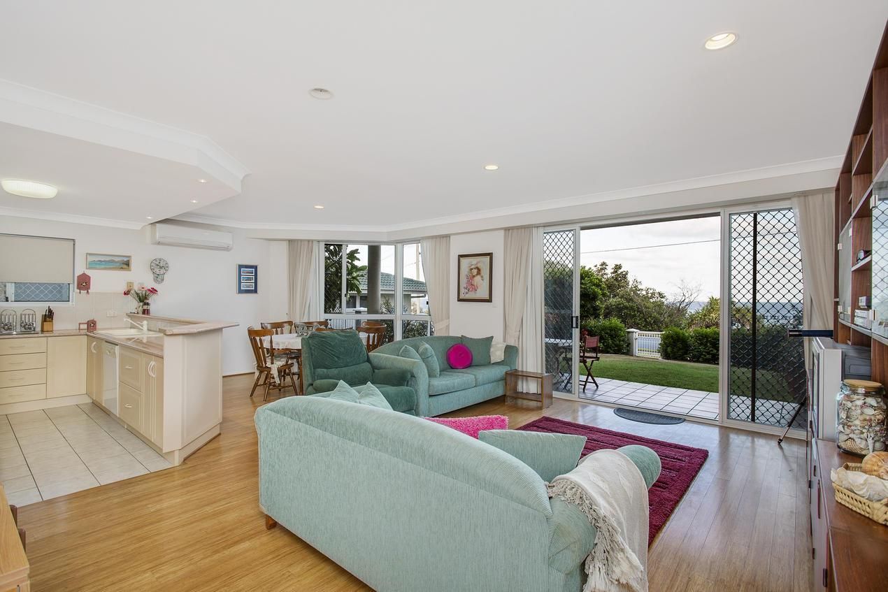 1/38 Gayundah Esplanade, Woody Point, QLD 4019