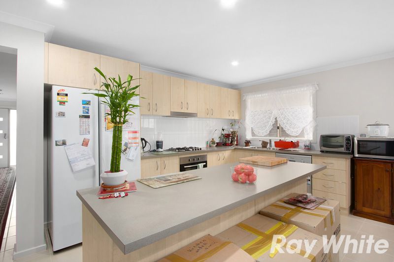 59 Fallingwater Drive, Pakenham, VIC 3810