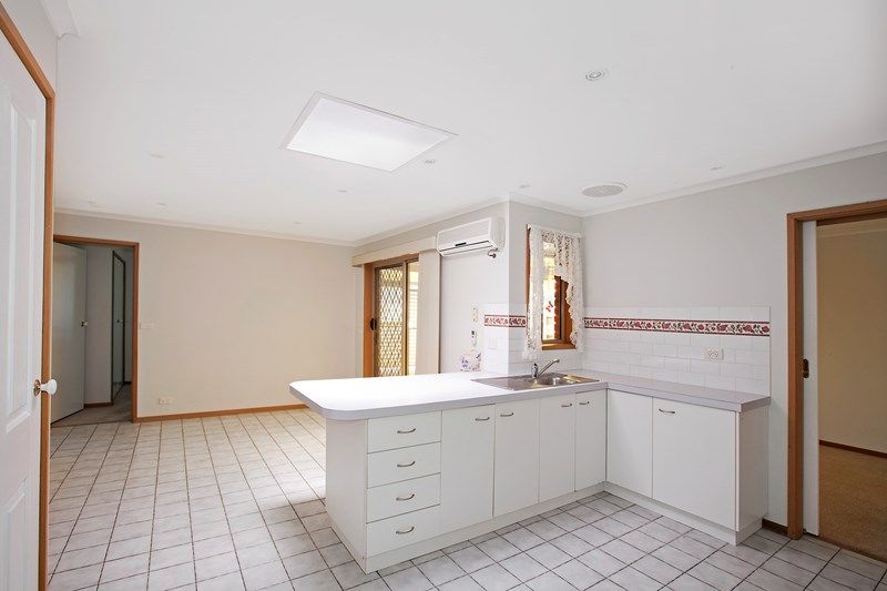 27 Mulholland Crescent, Grovedale, VIC 3216
