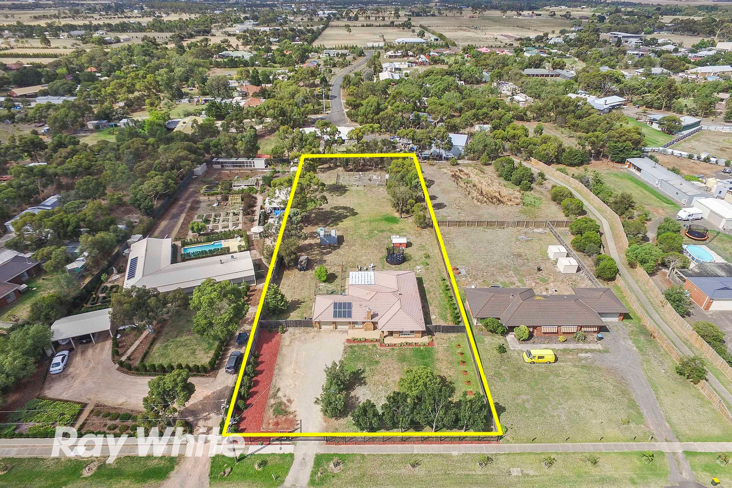 10 Little River Road, Little River, VIC 3211