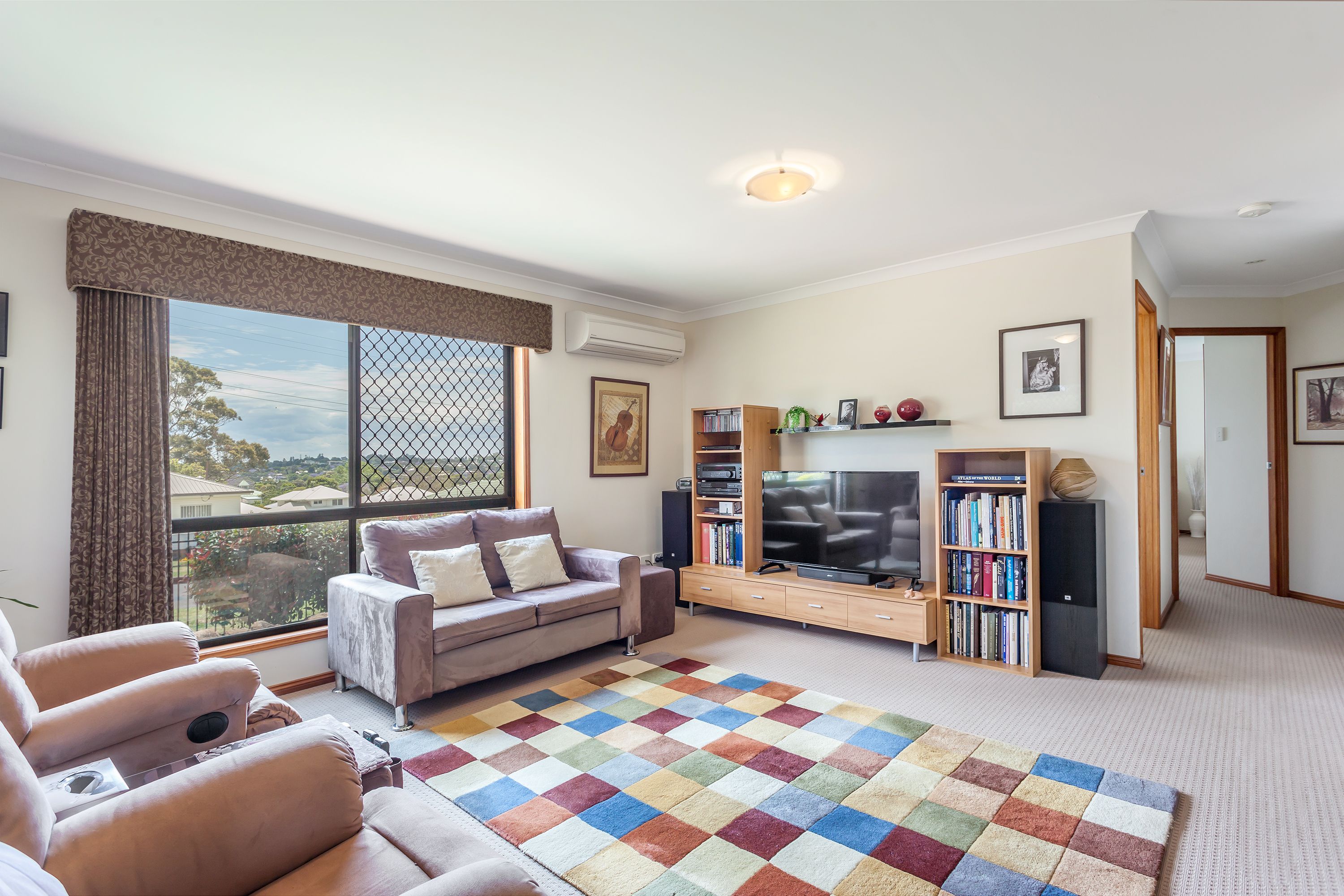 Unit 1/2 Garde Street, Centenary Heights, QLD 4350