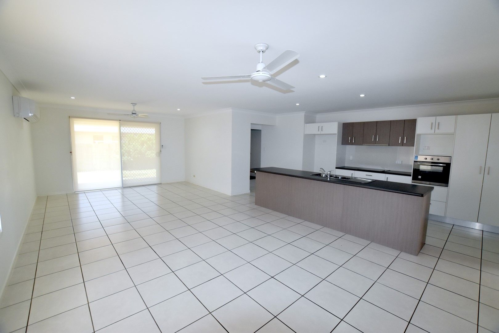 35 Iris Road, Kirkwood, QLD 4680